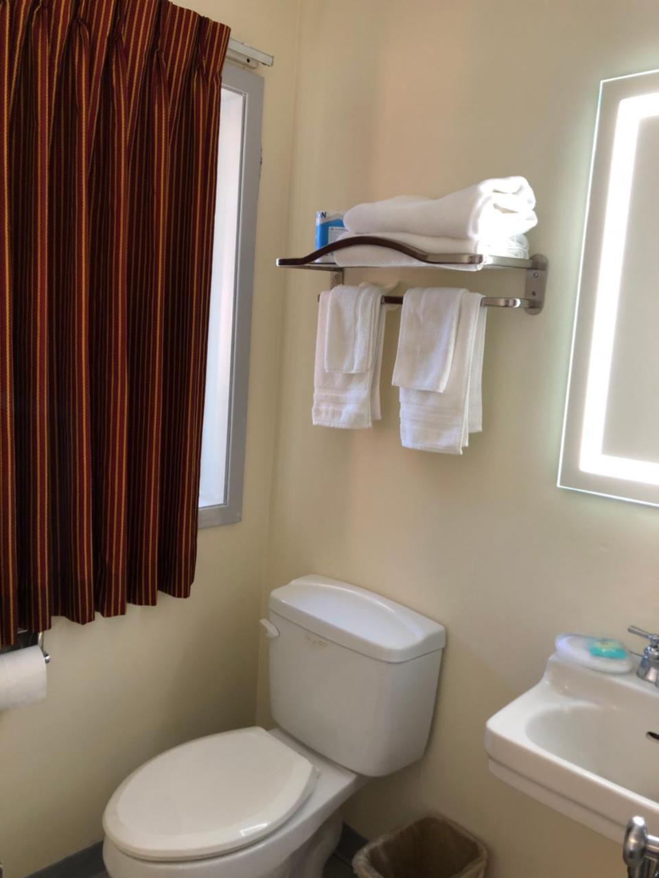 Monticello Motel Портленд Экстерьер фото