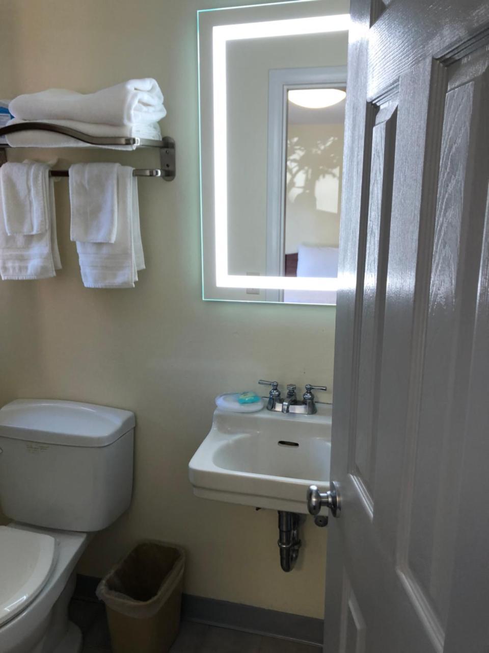Monticello Motel Портленд Экстерьер фото