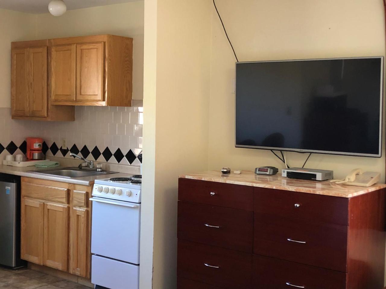 Monticello Motel Портленд Экстерьер фото