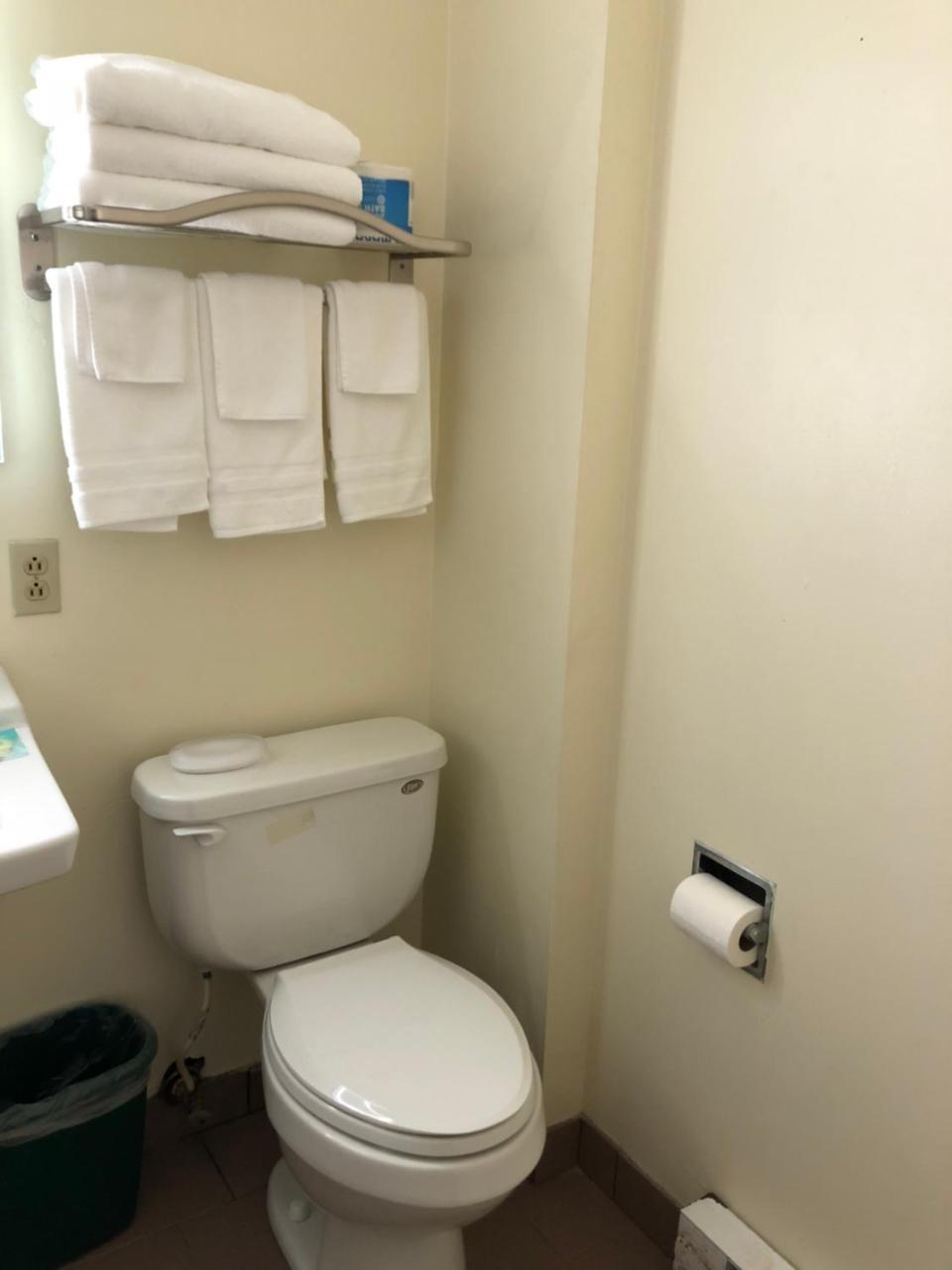 Monticello Motel Портленд Экстерьер фото